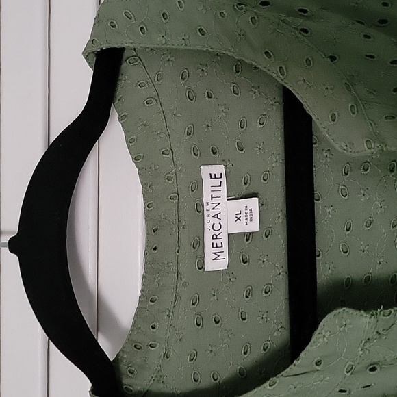 J Crew Mercantile Casual Button-Down Eyelet Fabric Shirt - Picture 2 of 7